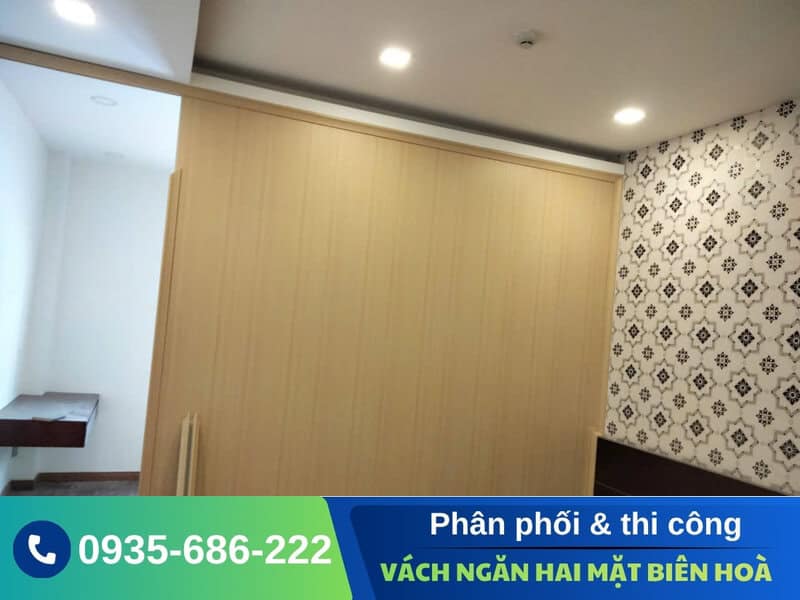 vach ngan 2 mat bien hoa 9
