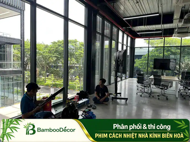 Dán phim cách nhiệt văn phòng tại Biên Hoà